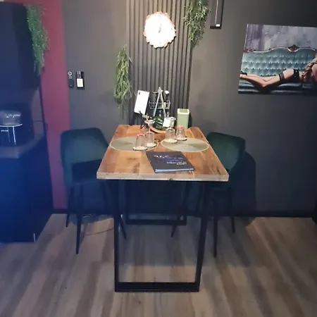 Juloft Private - 4-sterne Luxusloft Mit Whirlpool & Sauna Appartement Leverkusen